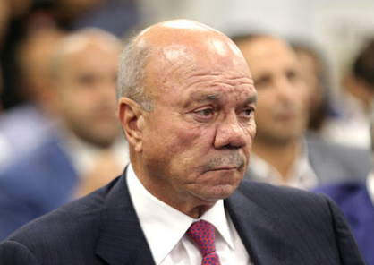 الفايز يسجل شكاوى رسمية بحق مسيئين له