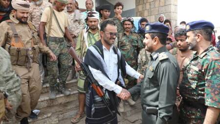 اليمن.. القاعدة يوجه رسالة لقبائل أبين مع ترقب معركة شاملة ضده