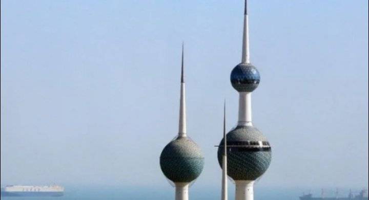 الكويت توقف إصدار تأشيرات الزيارة “العائلية” و”السياحية”