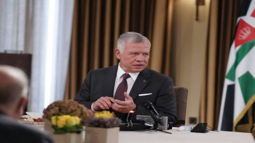 الملك يترأس اجتماعا في إدارة الأزمات حول حادثة تسرب الغاز في العقبة