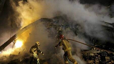 6 قتلى وعشرات المصابين بانفجارات في 3 مناطق إيرانية