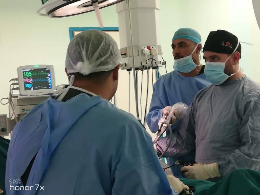 مستشفى البادية الشمالية الحكومي يجري عملية جراحية نوعية....صور