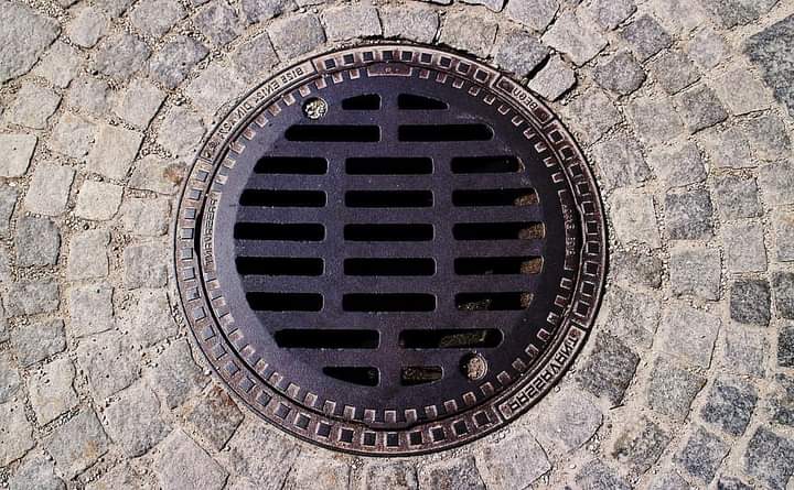 العثور على طفل ألماني على قيد الحياة بعد أكثر من أسبوع من اختفائه في صرف صحي