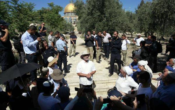 مستوطنون يقتحمون المسجد الأقصى