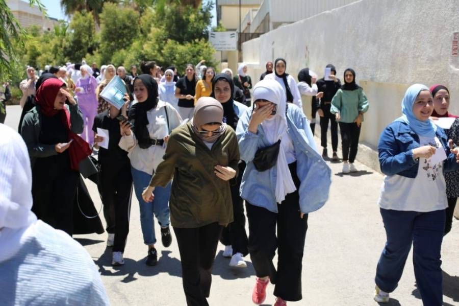 طلبة «التوجيهي» يبدون ارتياحهم لأسئلة «الإسلامية»