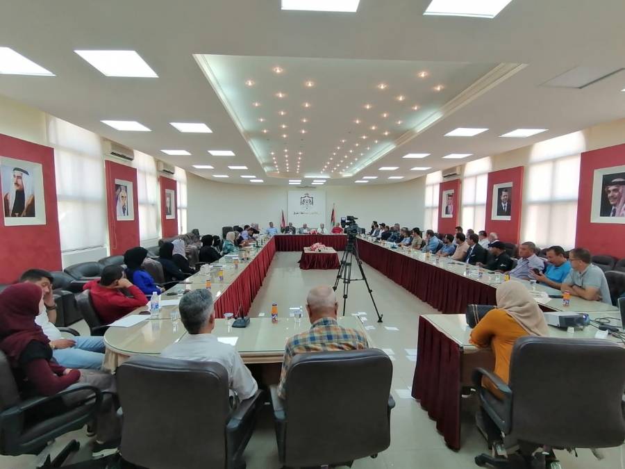 حوارية حول التربية الإعلامية والمعلوماتية في المفرق