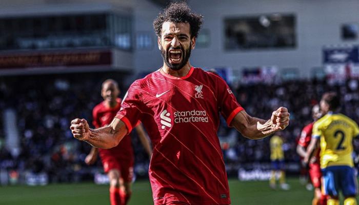 رسميا.. محمد صلاح يجدد عقده مع ليفربول