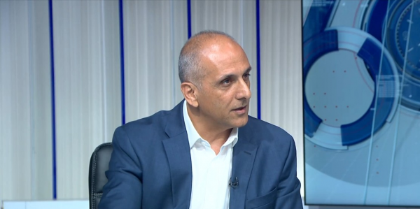 وزير البيئة عن حادثة العقبة: تركيز الكلور بالبحر كان أقل بكثير من مياه الشرب