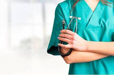 ممرضو كليات المجتمع بلا مظلة نقابية ومطالب بالاعتراف بهم