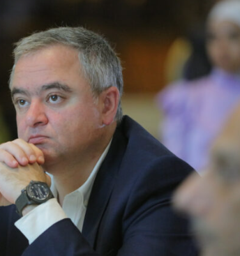 وزير الشباب: برامج خاصة للتعامل مع العنف في الملاعب