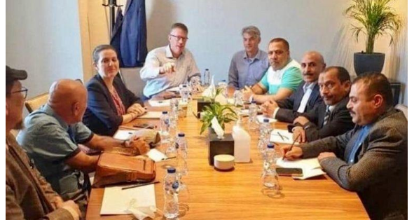 فريق عسكري يمني يصل إلى الأردن