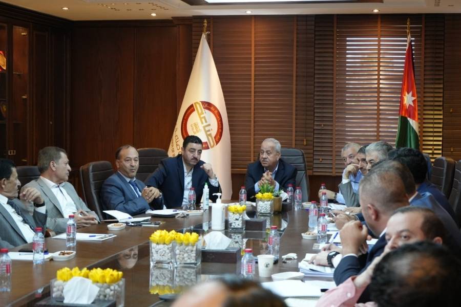 الجغبير يترأس اجتماعا موحدا لغرف الصتاعة يناقش مسودة قانون الاستثمار الجديد