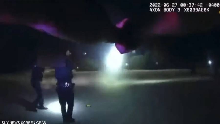 فيديو.. وابل من الرصاص ينهي حياة شاب  أعزل