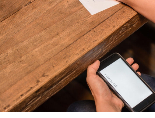 ارتفاع بمخالفات استخدام الهاتف بامتحان التوجيهي