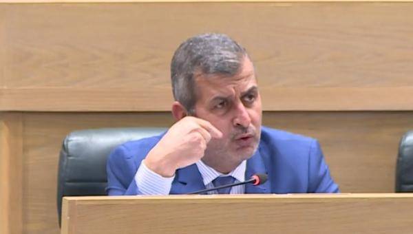 الخرابشة يعلن أسس تنفيذ مشاريع طاقة متجددة تفوق استطاعتها 1 ميغاواط