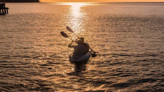 واشنطن تقدم مكافآت لمن يقدم معلومات عن أنشطة غير مشروعة في مياه الشرق الأوسط