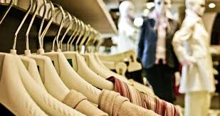 طلب محدود على شراء الألبسة والأحذية رغم استقرار الأسعار
