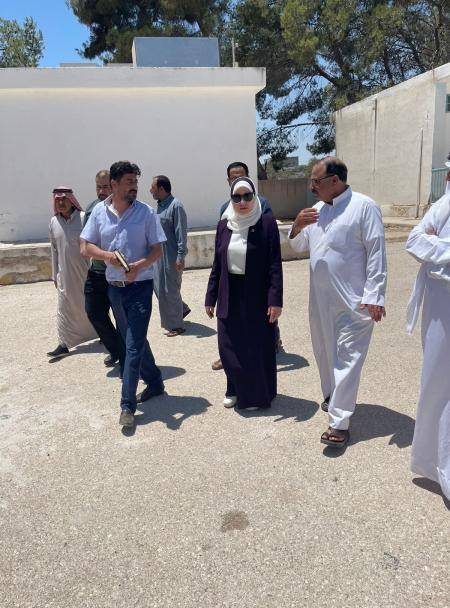 قبيلات توعز بإنشاء نواة مدرسة في جابر السرحان