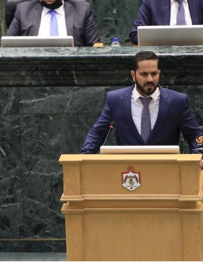 نائب اردني يسأل الحكومة عن الموافقة على طلب شركة لتصدير الكلورين