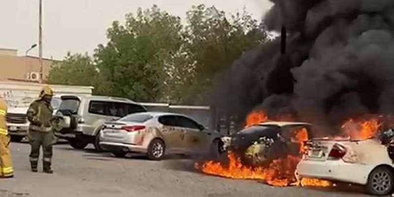 عبث أطفال ينتهي بحرق سيارتين في الكويت