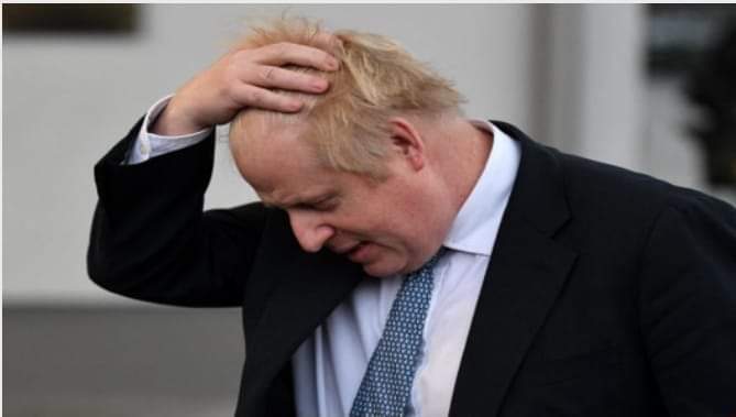 استقالة ثالث وزير في حكومة جونسون