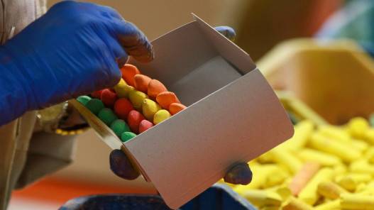 أردني يحقّق أرباحا وافرة من تصدير الطباشير الى أكثر من 100 دولة