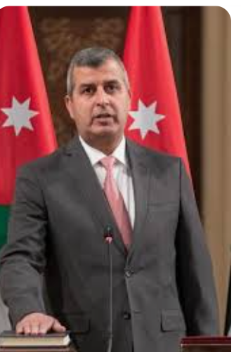 وزير الطاقة والثروة المعدنية يزور قيادة سلاح الجو الملكي