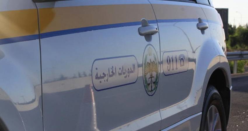 إصابة بحادث تصادم شاحنتين في المفرق