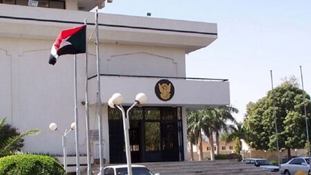 الخارجية السودانية الجيش لن يكون طرفًا في اختيار رئيس وزراء مدني