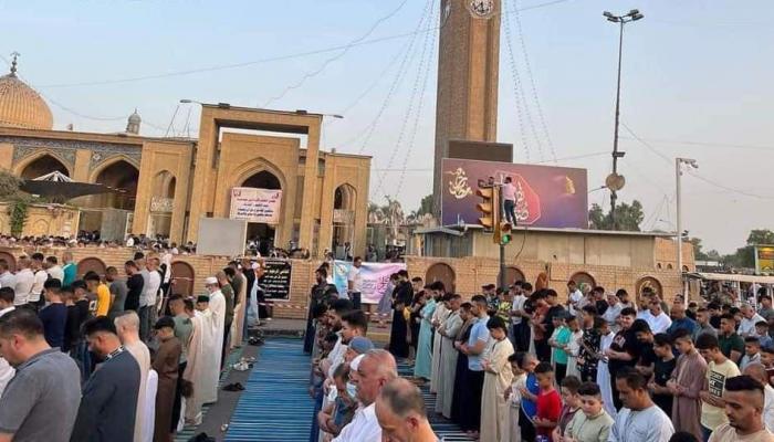 عراقيون يؤدون صلاة الأضحى عند أبي حنيفة النعمان_صور
