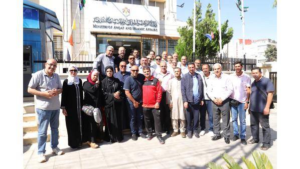 وزير الأوقاف يثمن جهود البعثة الاعلامية المرافقة للحجاج الأردنيين