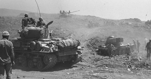 مصر تطالب إسرائيل بإيضاحات بعد الكشف عن مقبرة جماعية لجنودها