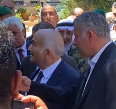 الأمير الحسن يقدم واجب العزاء بوفاة الحمود في السلط