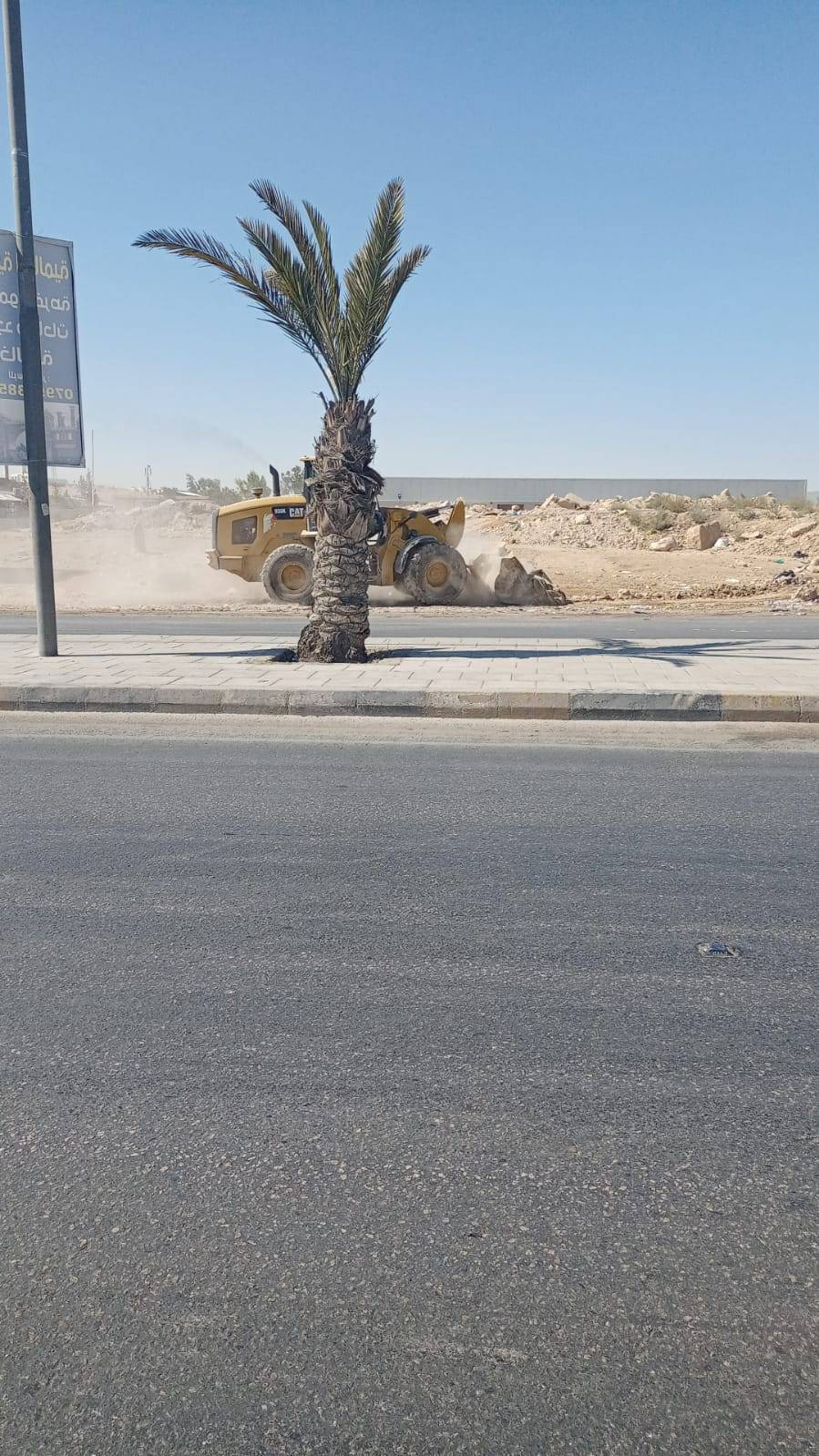 المومني : ازالت 2350 طن من النفايات ومخلفات الأضاحي خلال أيام عيد الأضحى المبارك في الزرقاء ...صور