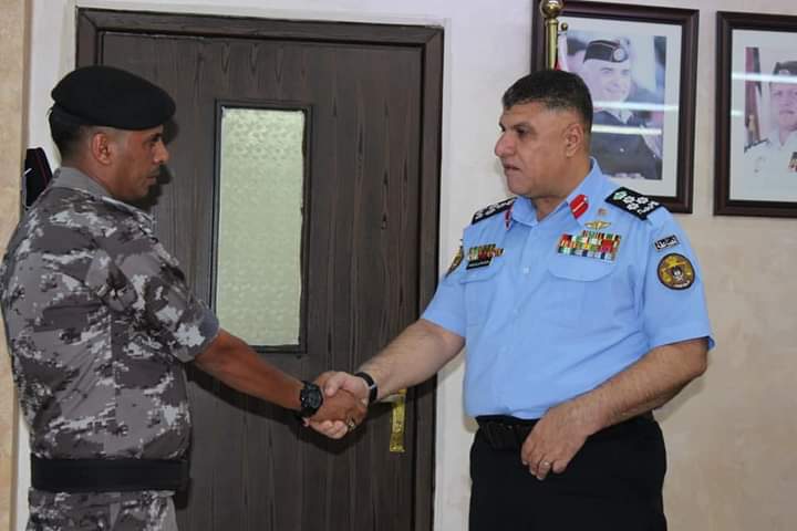 العميد سفيان الربابعة..يكرم الوكيل فارس على أمانته