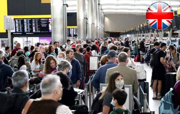 مطار هيثرو بلندن يطالب بالتوقف عن بيع تذاكر السفر