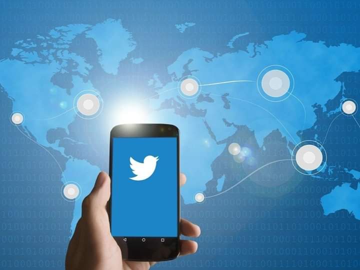 «تويتر» يعود للعمل بعد عطل مفاجئ أصابه حول العالم