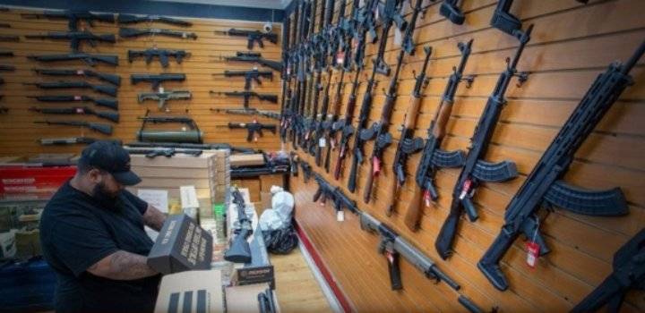 لماذا فشلت أمريكا في حماية مواطنيها من إطلاق النار؟