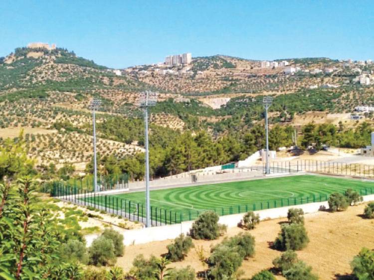 ملعب عجلون لوحة رياضية فنية تتخطى حدود الوطن