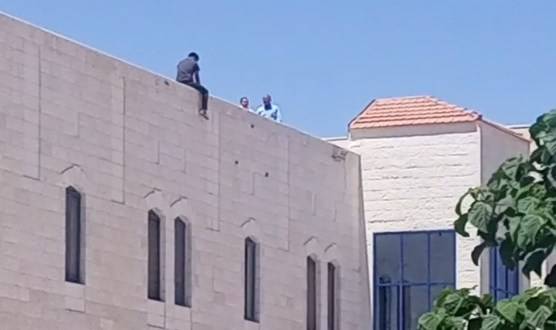 طالب يحاول الانتحار في جامعة الزرقاء