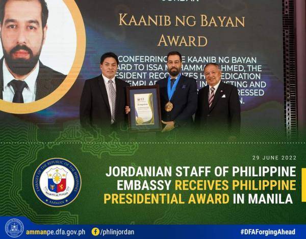 موظف أردني في السفارة الفلبينية يحصل على جائزة رئاسية
