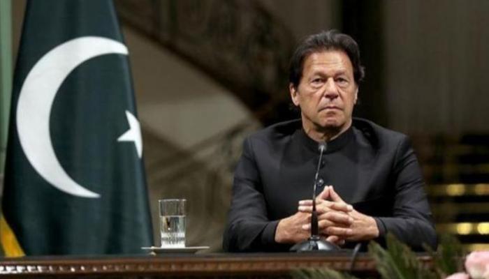 عمران خان يكتسح شهباز شريف ويدعو لنزال مبكر في باكستان