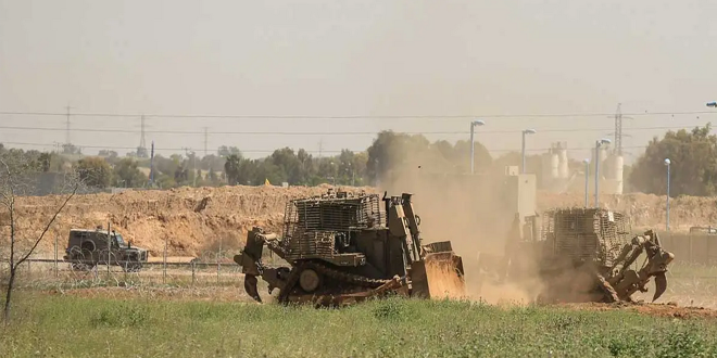 قوات الاحتلال تعتدي على المزارعين الفلسطينيين في قطاع غزة