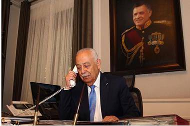 العيسوي ينقل تعازي الملك إلى عشيرة المبيضين