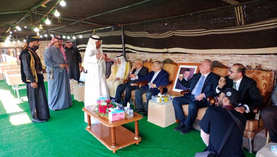 رئيس الوزاراء الأسبق عون الخصاونة في ضيافة الشيخ نايف ضيف الله الحمود  الشرعة  في بلدة الخناصري...صور وفيديو