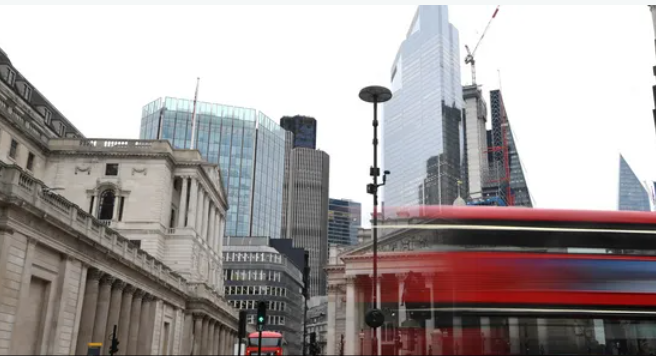 البطالة في بريطانيا عند أدنى مستوياتها منذ 50 عاما