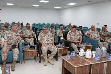 مدير عام الخدمات الطبية الملكية يتفقد سير العمل في مستشفى اللطرون العسكري