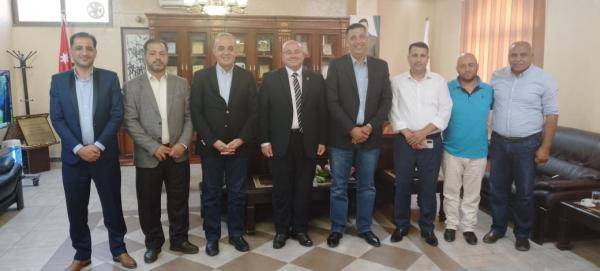 بحث التعاون بين وزارة السياحة والآثار وبلدية معان