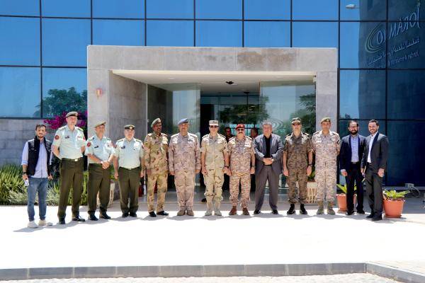 وفدان من الملحقين العسكريين يزوران المركز الأردني للتصميم والتطوير