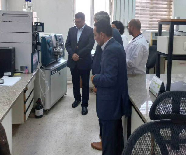 الحنيفات يتفقد مختبرات الثروة النباتية في البلقاء